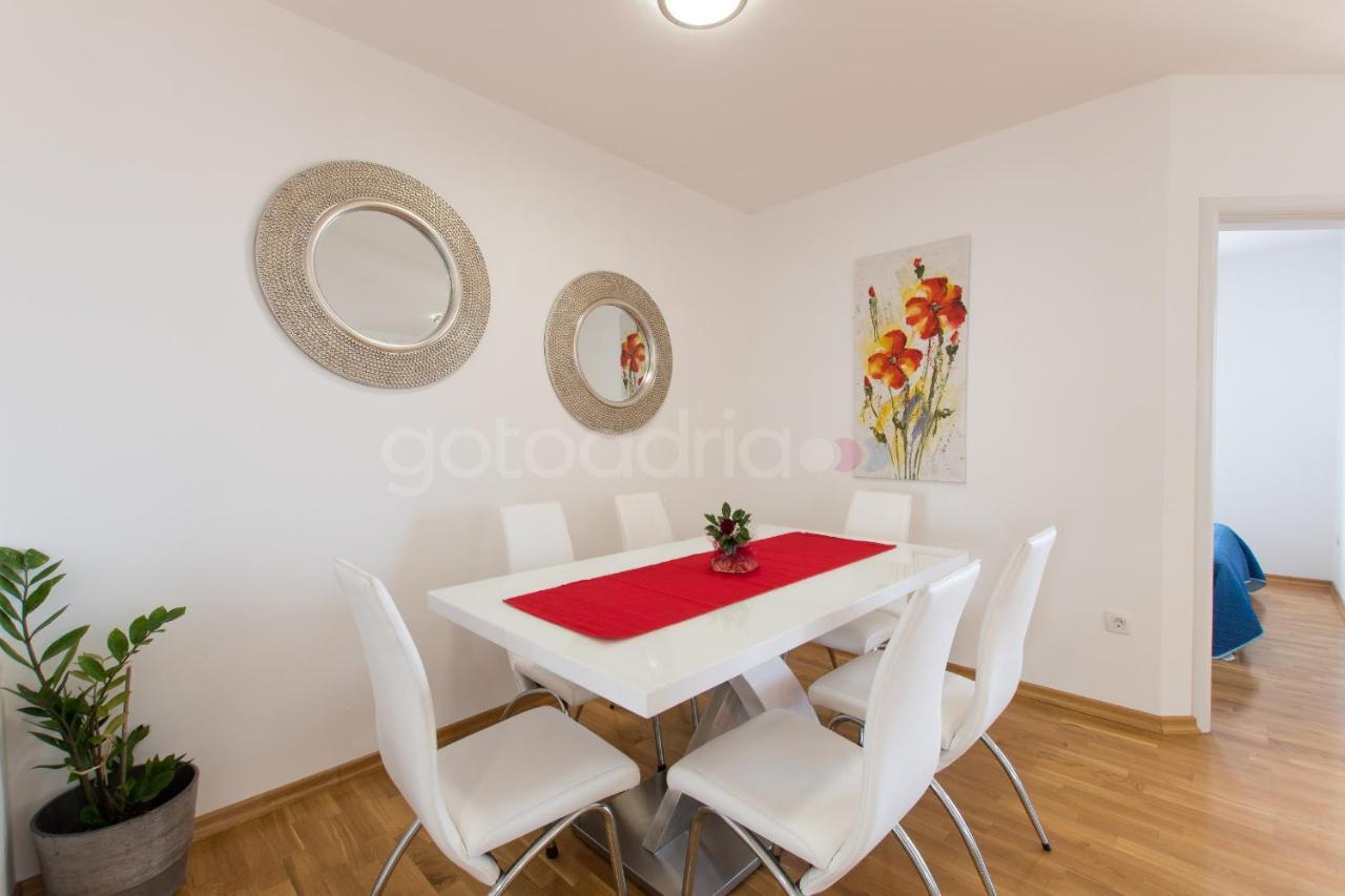 Sea View Apartments Dammi With Free Parking Макарска Экстерьер фото