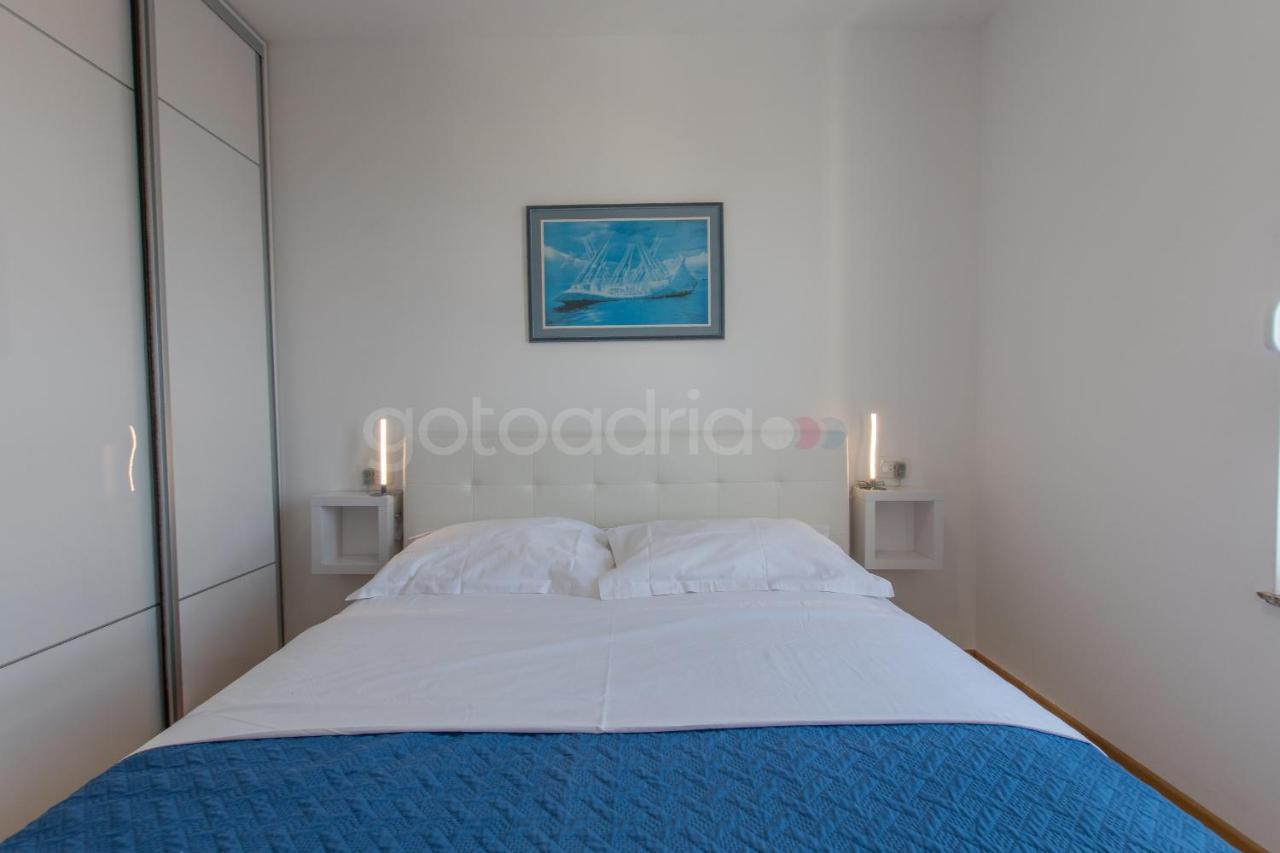 Sea View Apartments Dammi With Free Parking Макарска Экстерьер фото