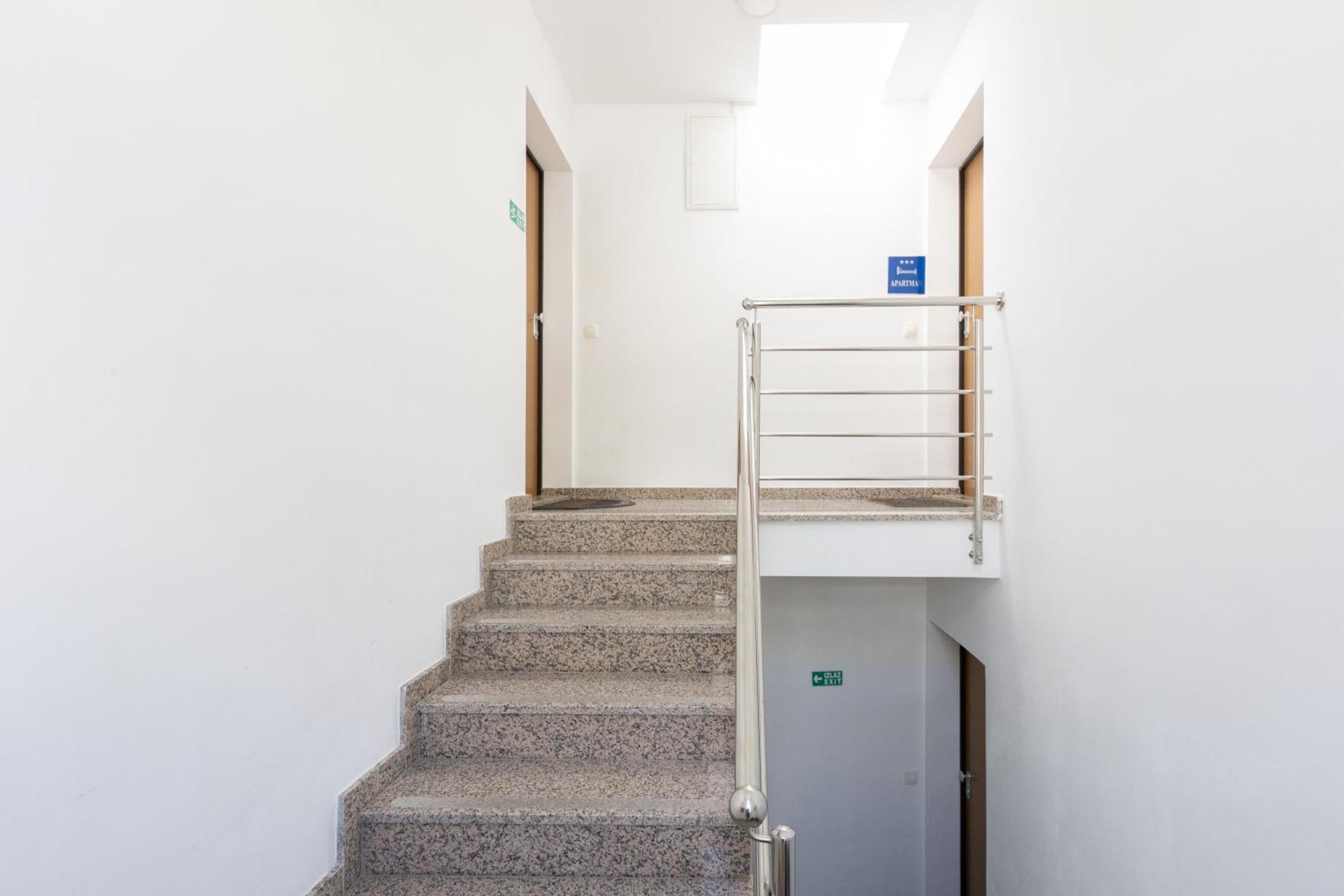 Sea View Apartments Dammi With Free Parking Макарска Экстерьер фото